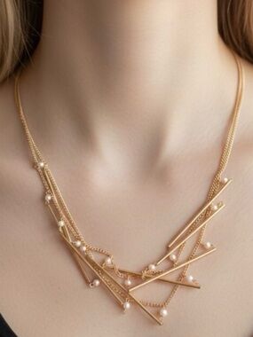Elegant Gold Pearl Accent Necklace